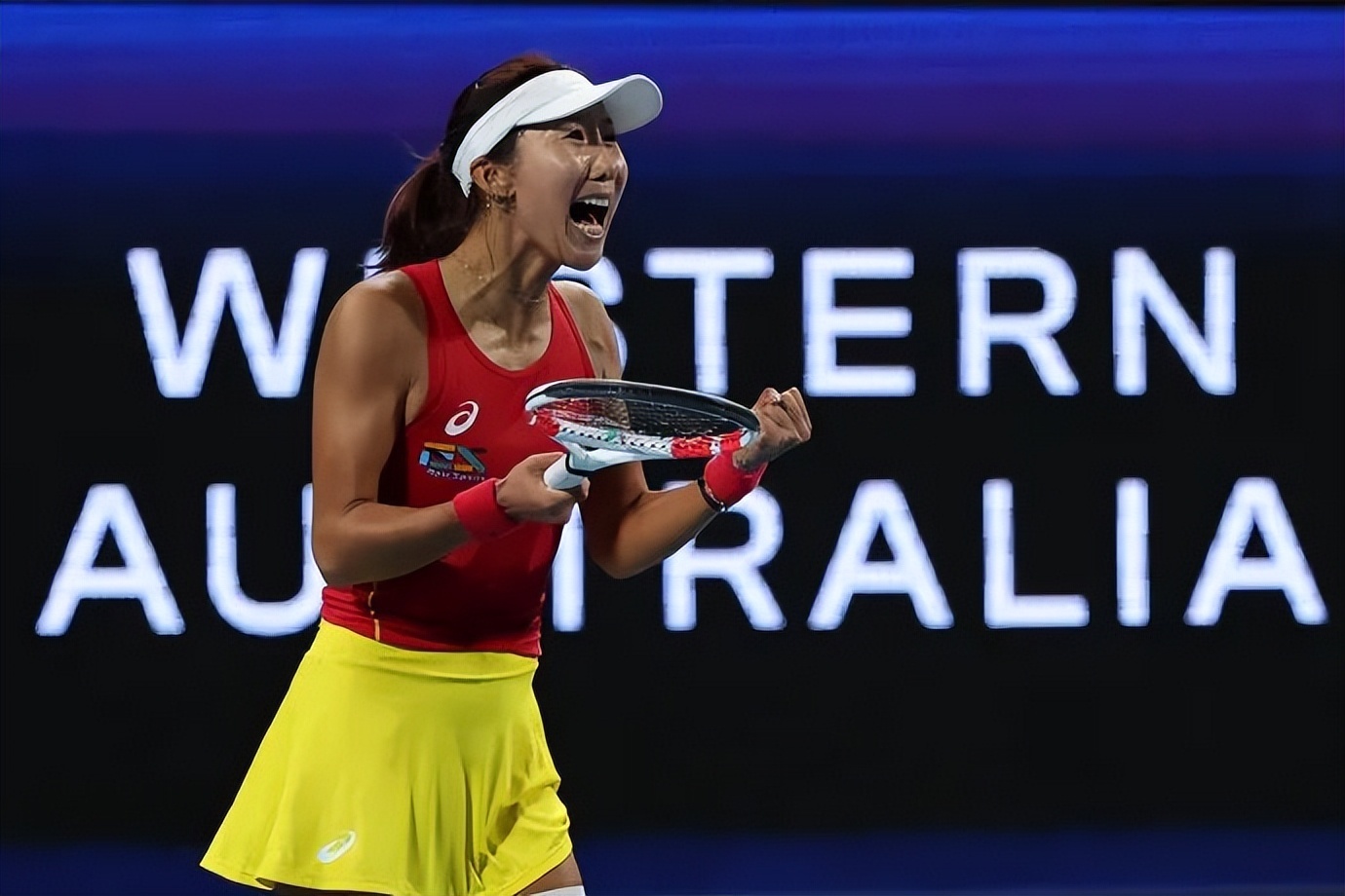 巴西女足队员荣获MVP称号(巴西女足队员荣获mvp称号是什么)