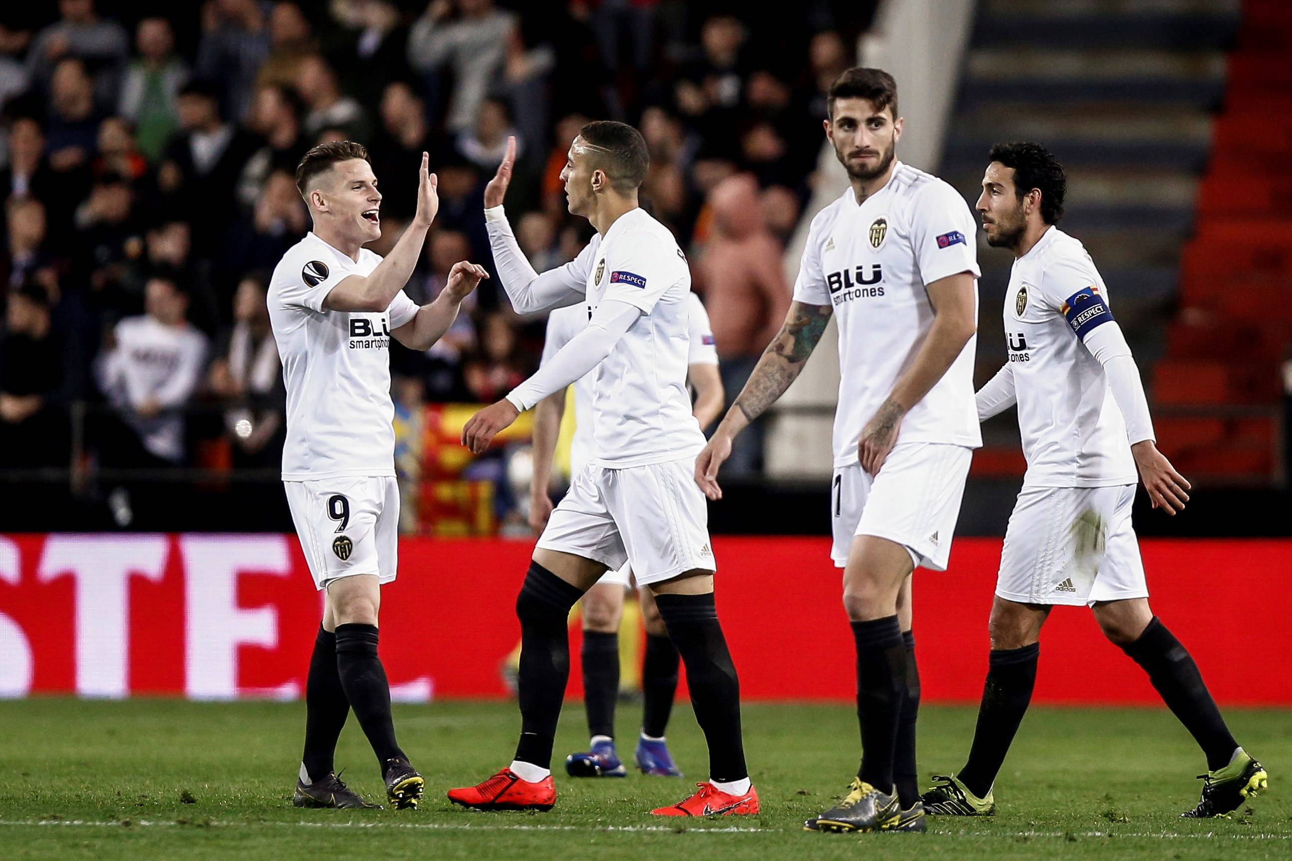 比达尔点射扳平比分,巴萨客场-战平瓦伦西亚的简单介绍 比达尔点射扳平比分,巴萨客场-战平瓦伦西亚的简单介绍