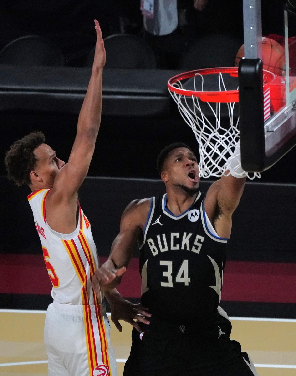 爱游戏中国官网-雄鹿主场击败爵士，继续领先东部(雄鹿主场击败爵士,继续领先东部球队)