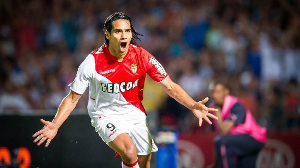 爱游戏-摩纳哥主帅被曝离队传闻，球队动荡不安(摩纳哥主帅被曝离队传闻,球队动荡不安)