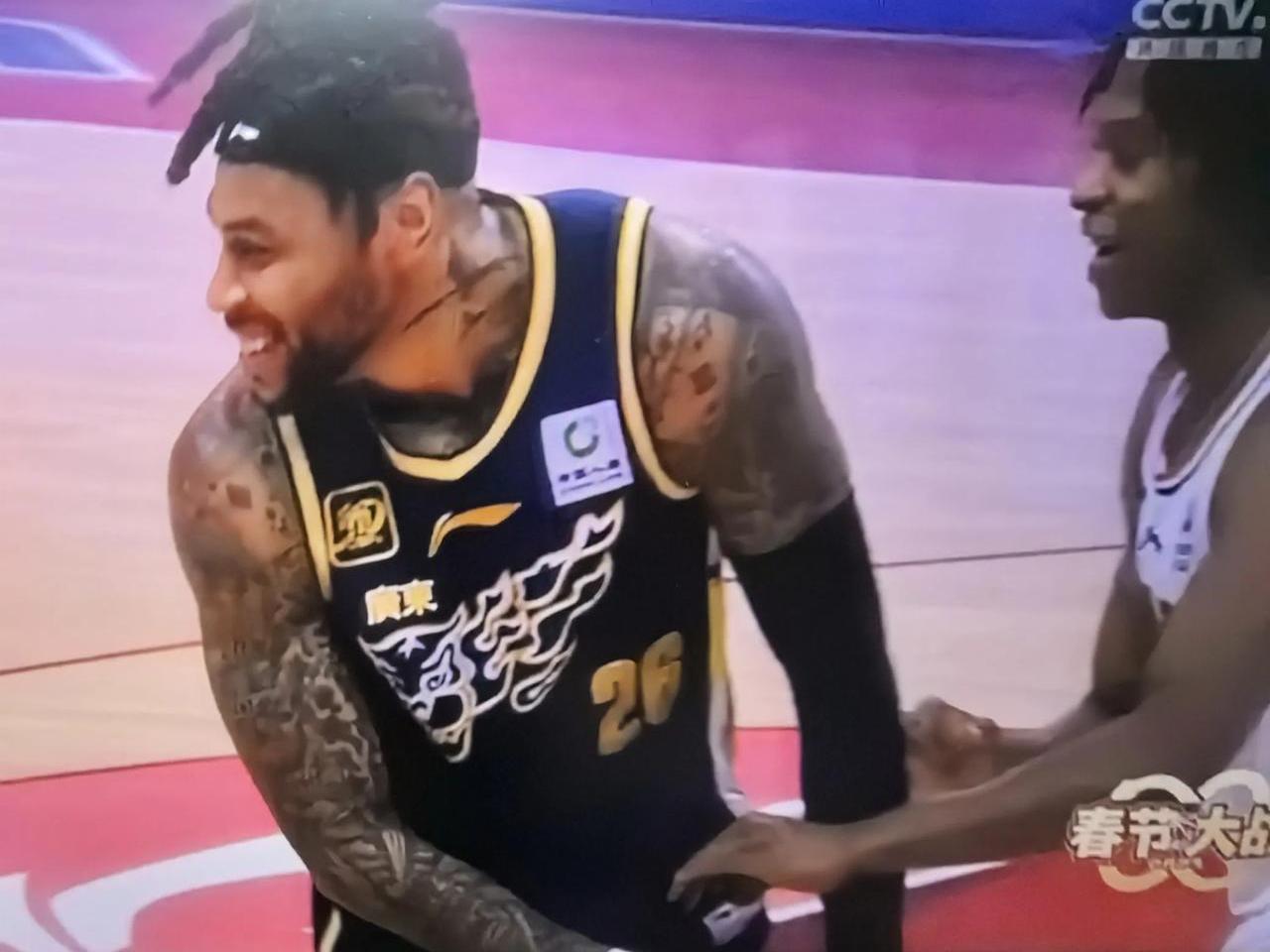 雄狮队主帅对球员表现竖起大拇指(雄狮队主帅对球员表现竖起大拇指的态度) 雄狮队主帅对球员表现竖起大拇指(雄狮队主帅对球员表现竖起大拇指的态度)