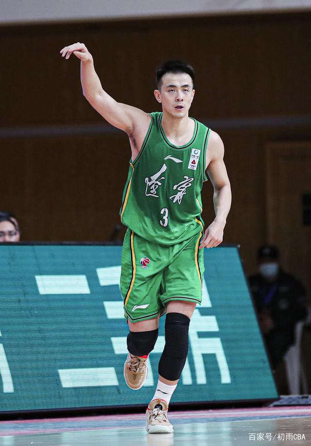 爱游戏亚洲官网-关键比赛中，风暴之眼打出自信操作，赢得实至名归的简单介绍