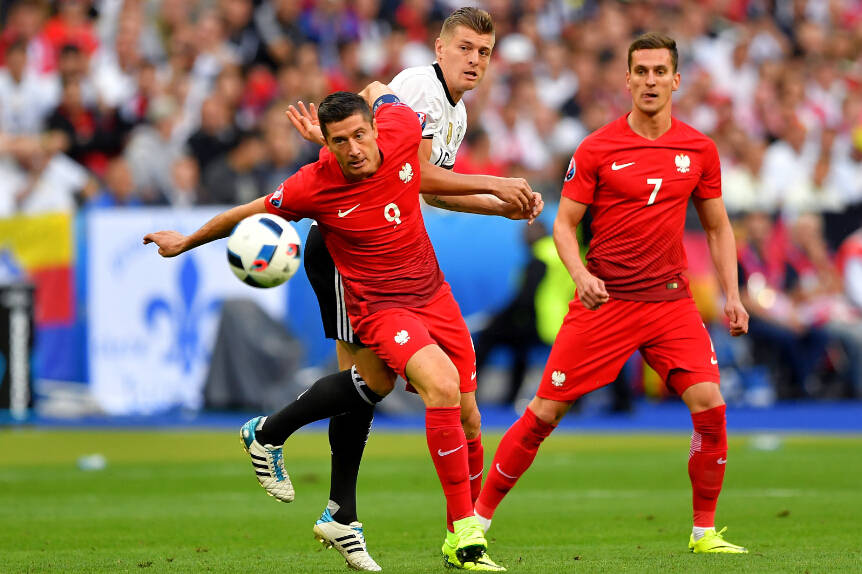 爱游戏网页版登录入口-包含荷兰对阵奥地利：决定出线的关键战的词条