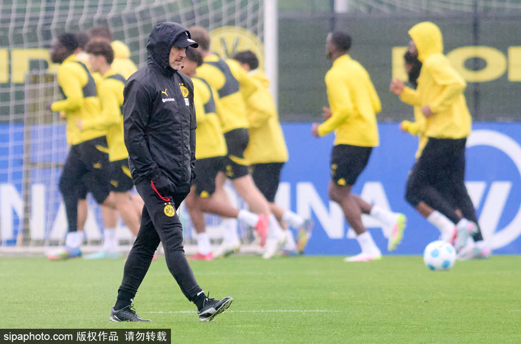 关于多特蒙德客场失利,沉重一败让球迷失望的信息 关于多特蒙德客场失利,沉重一败让球迷失望的信息