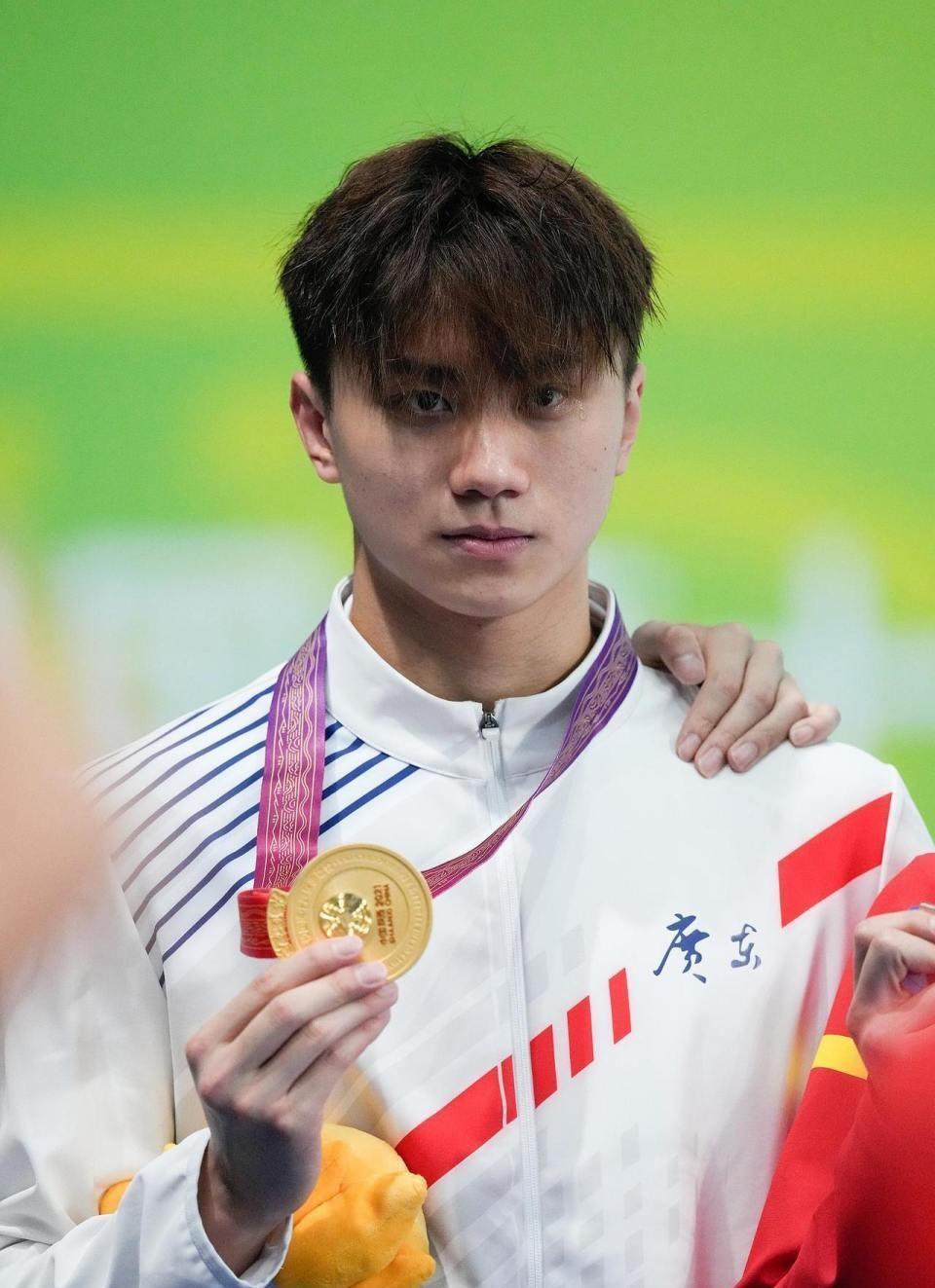 爱游戏体育直播-包含游泳冠军再下一城，加拿大选手称霸的词条