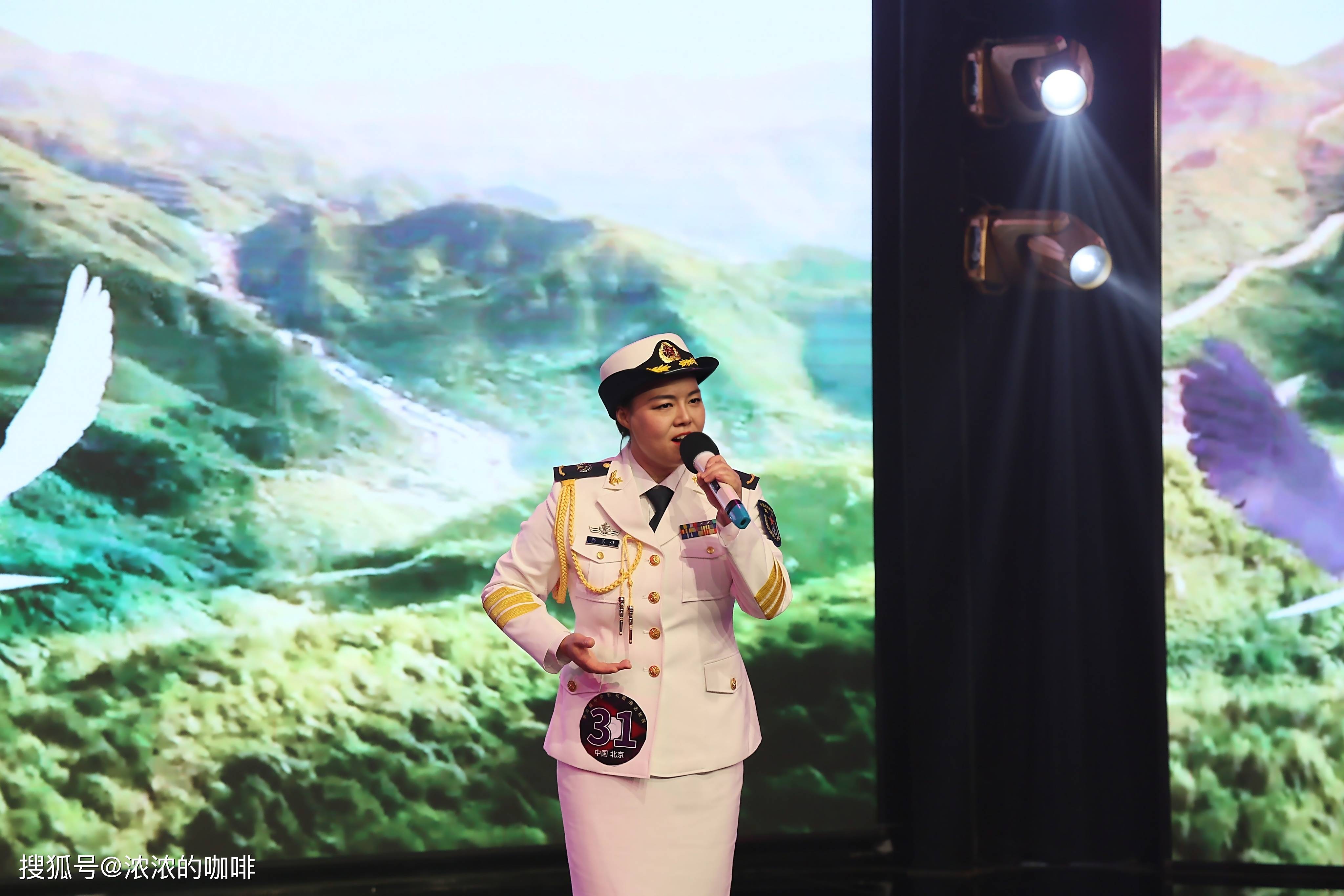 临危不乱的表现展现出选手们的气质与风采