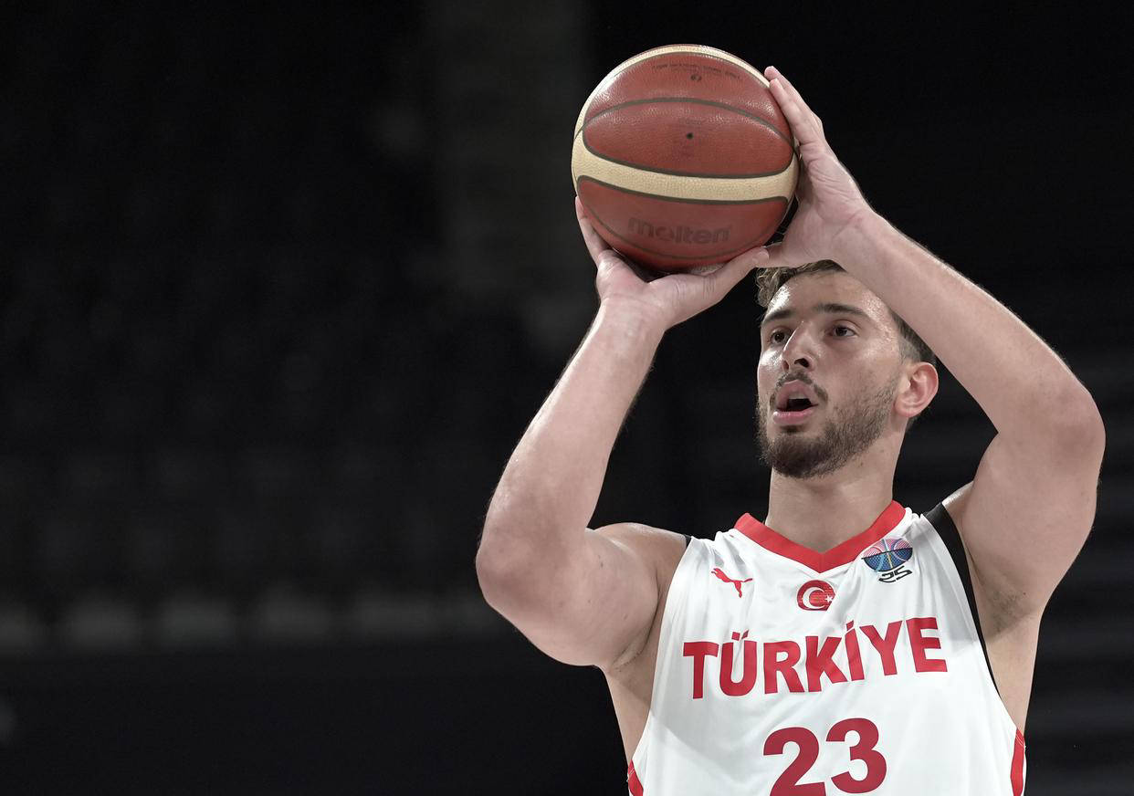 重要比赛中球队表现抢眼 重要比赛中球队表现抢眼