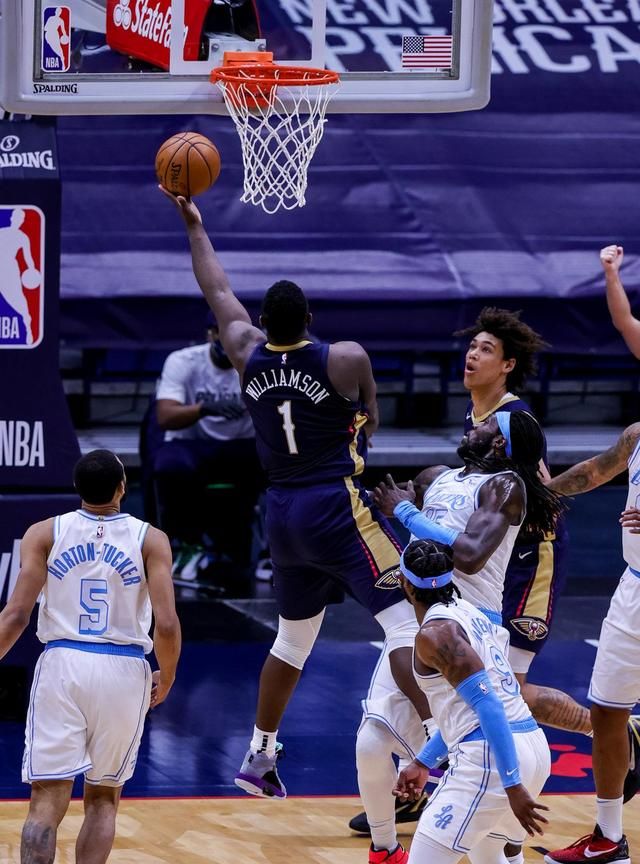 关于鹈鹕中锋连续场场达到三双数据的信息 关于鹈鹕中锋连续场场达到三双数据的信息