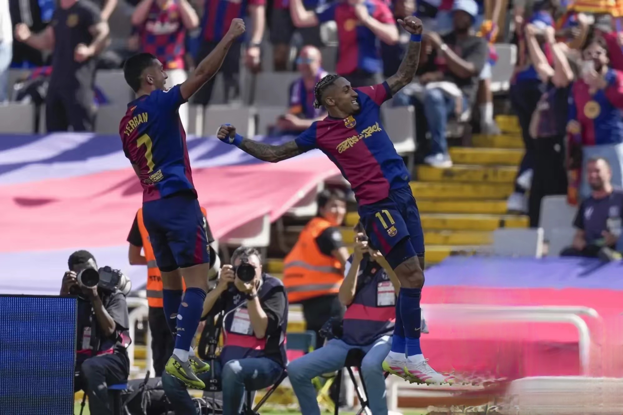 不可预测的比赛结果,球迷们心情起伏不定的简单介绍 不可预测的比赛结果,球迷们心情起伏不定的简单介绍