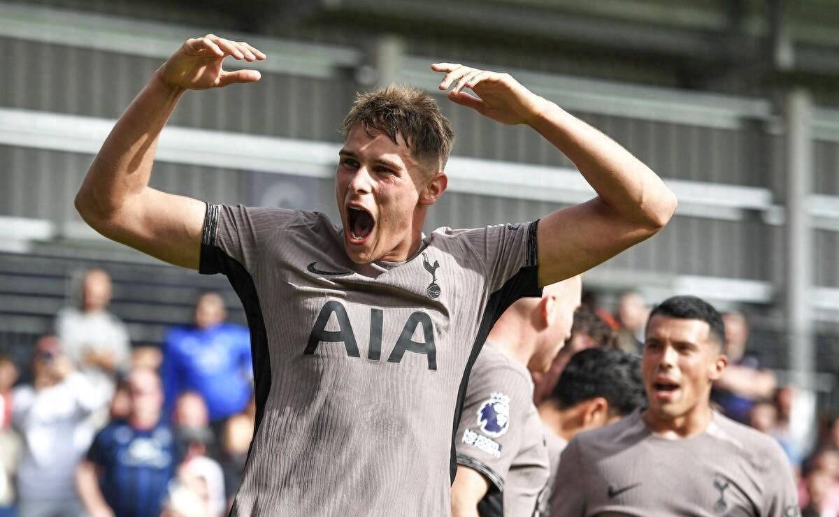 爱游戏网页版登录入口-热刺惊艳亮相，展现出色实力的简单介绍