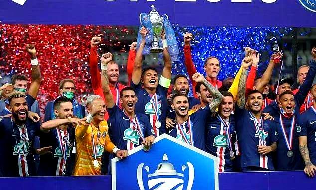 包含圣埃蒂安足球俱乐部自信备战法国杯决赛的词条