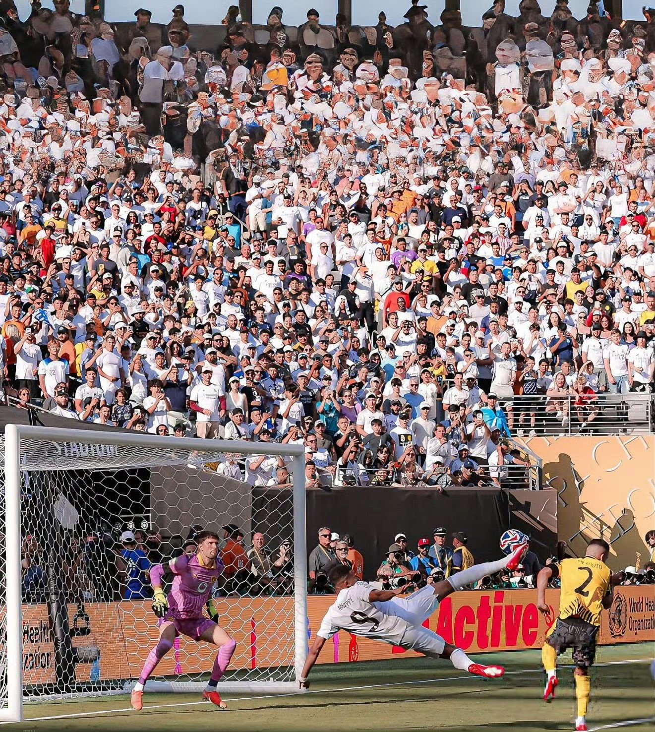 爱游戏体育平台-马德里联赛中发生了一场精彩且激烈的比赛